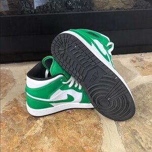 Jordan 1 Green and White Mids Mens